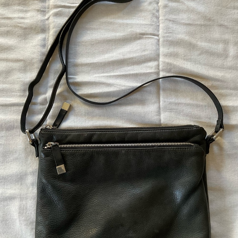 MARGOT BLACK LEATHER CROSSBODY BAG